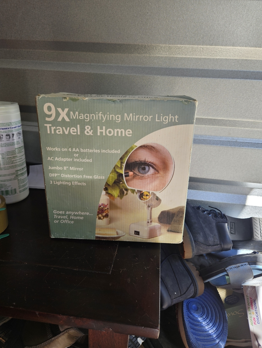 Floxite 2-sided 9X / 1x Magnifying Mirror Light, Travel & Home,Dove White - New